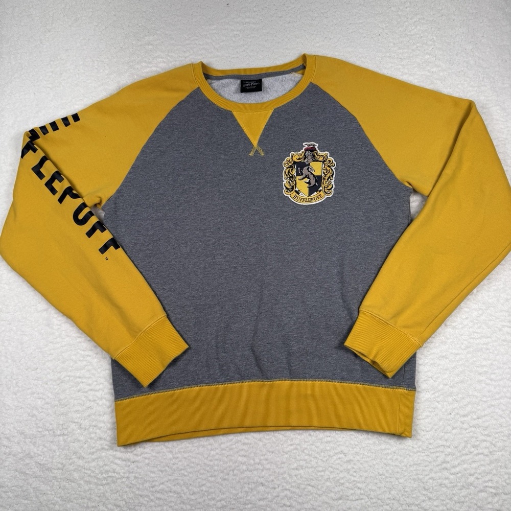 Harry Potter Hufflepuff Sweater Gray Yellow Pullover Sz Large‎ Universal Studios